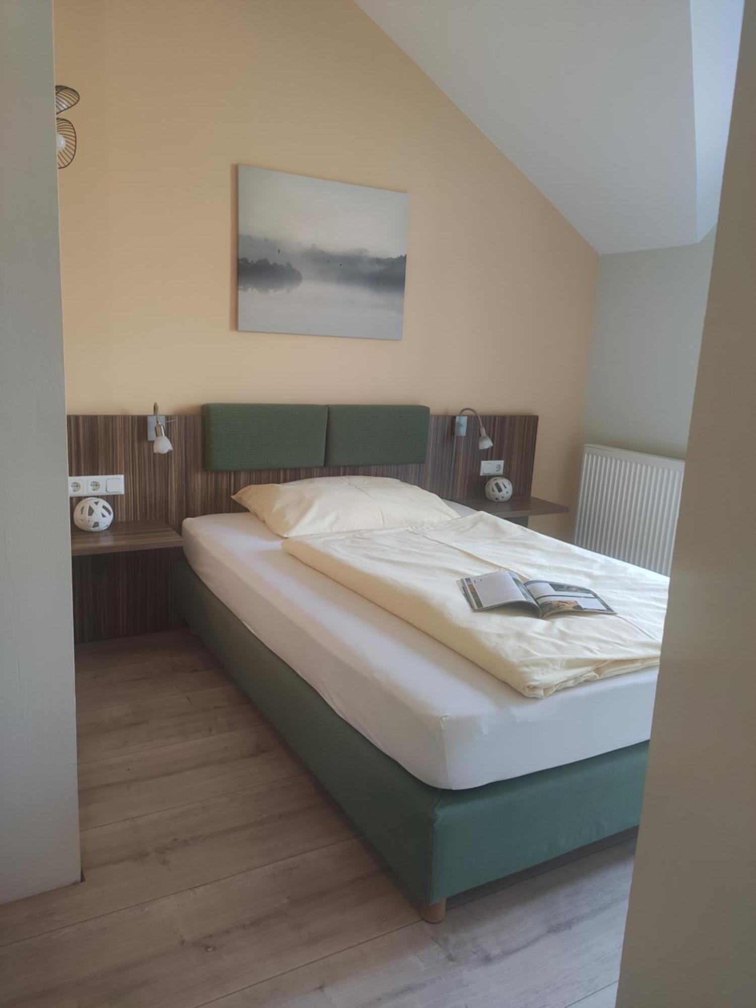 Rosenhotel - Serviced Apartments Zwentendorf ภายนอก รูปภาพ