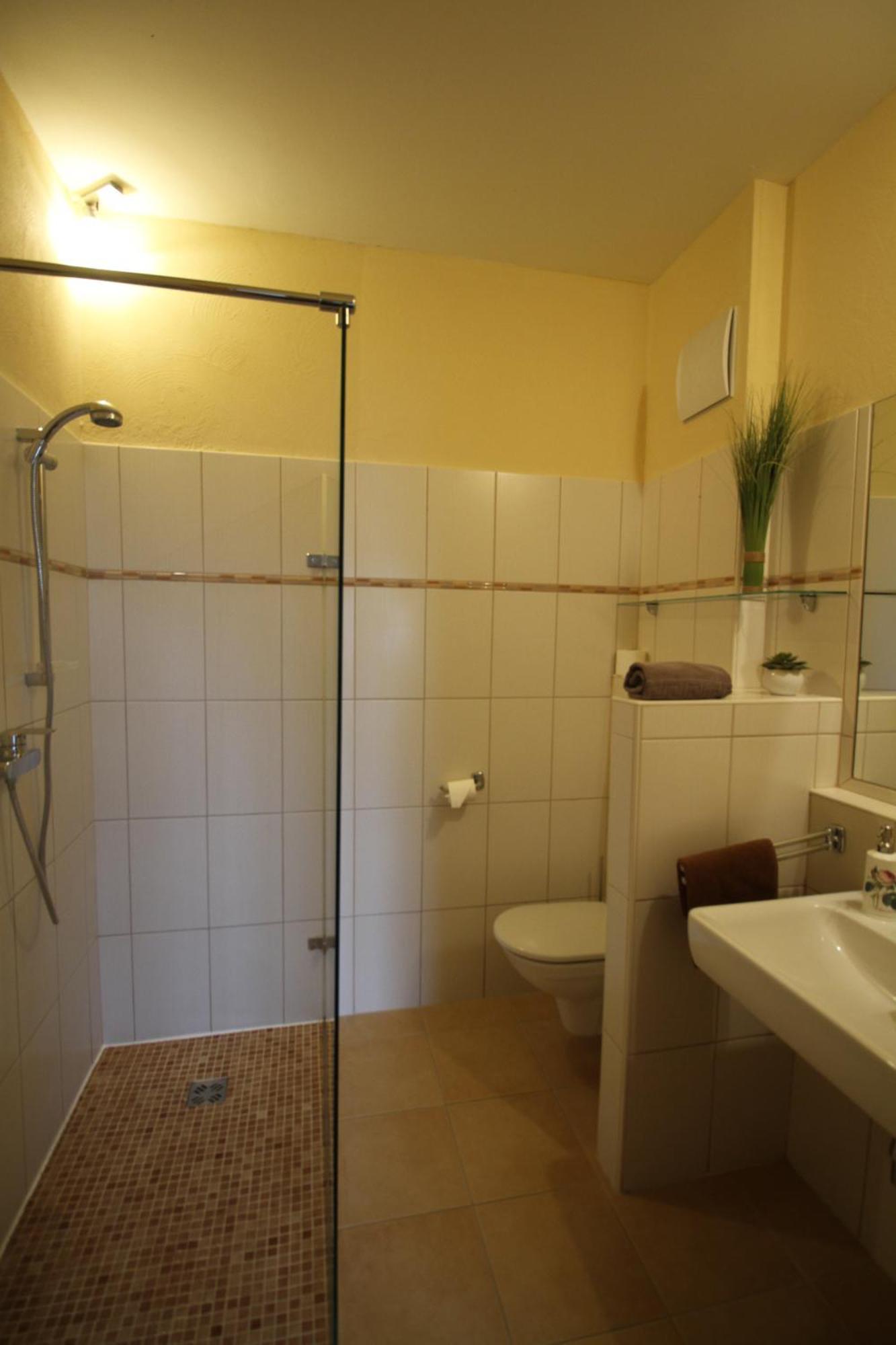 Rosenhotel - Serviced Apartments Zwentendorf ภายนอก รูปภาพ