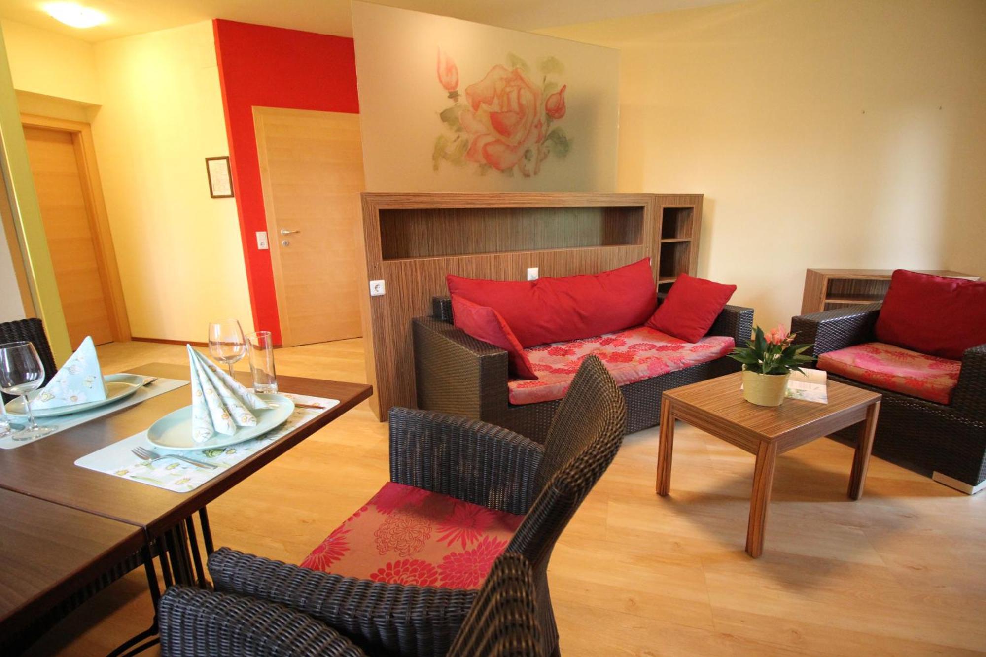 Rosenhotel - Serviced Apartments Zwentendorf ภายนอก รูปภาพ